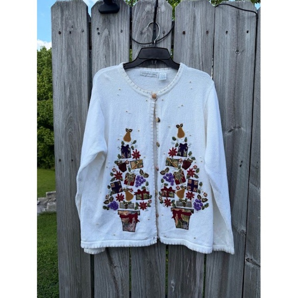Vintage Festive Victoria Jones Cardigan L White Christmas Tree Embroidered Beads